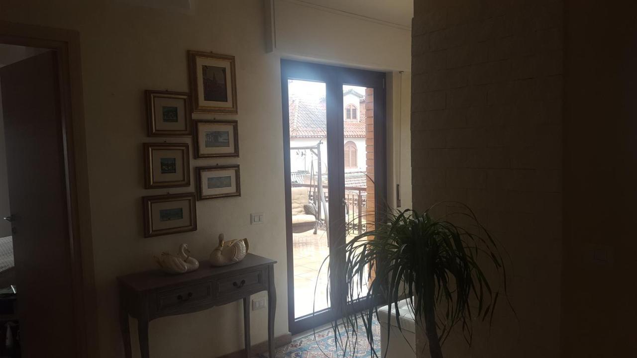 Bed and Breakfast Sole D'Oro Iun S4354 La Maddalena  Exterior foto