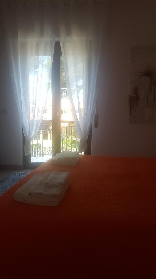 Bed and Breakfast Sole D'Oro Iun S4354 La Maddalena  Exterior foto