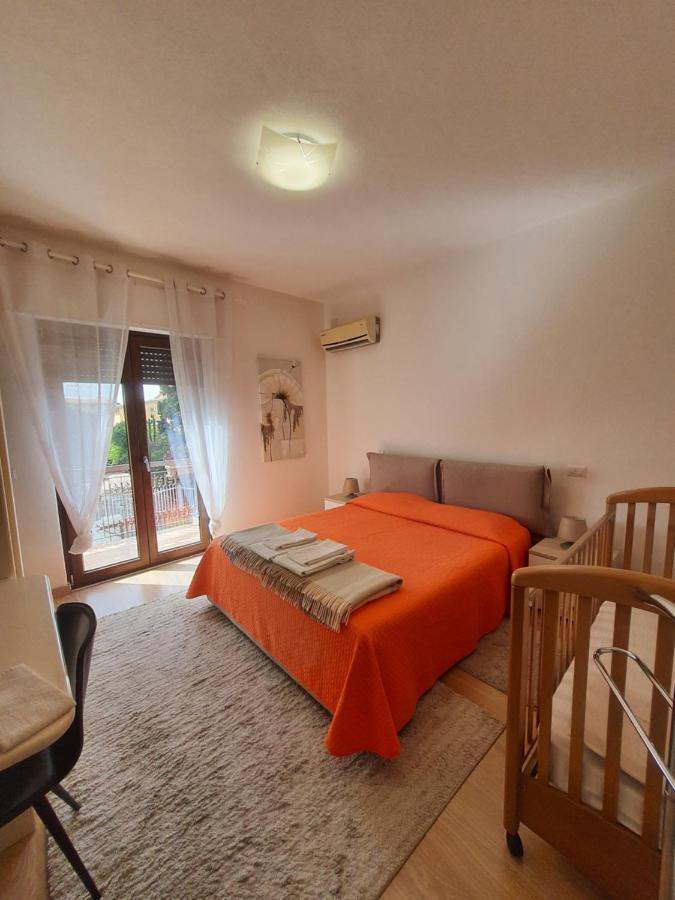 Bed and Breakfast Sole D'Oro Iun S4354 La Maddalena  Exterior foto